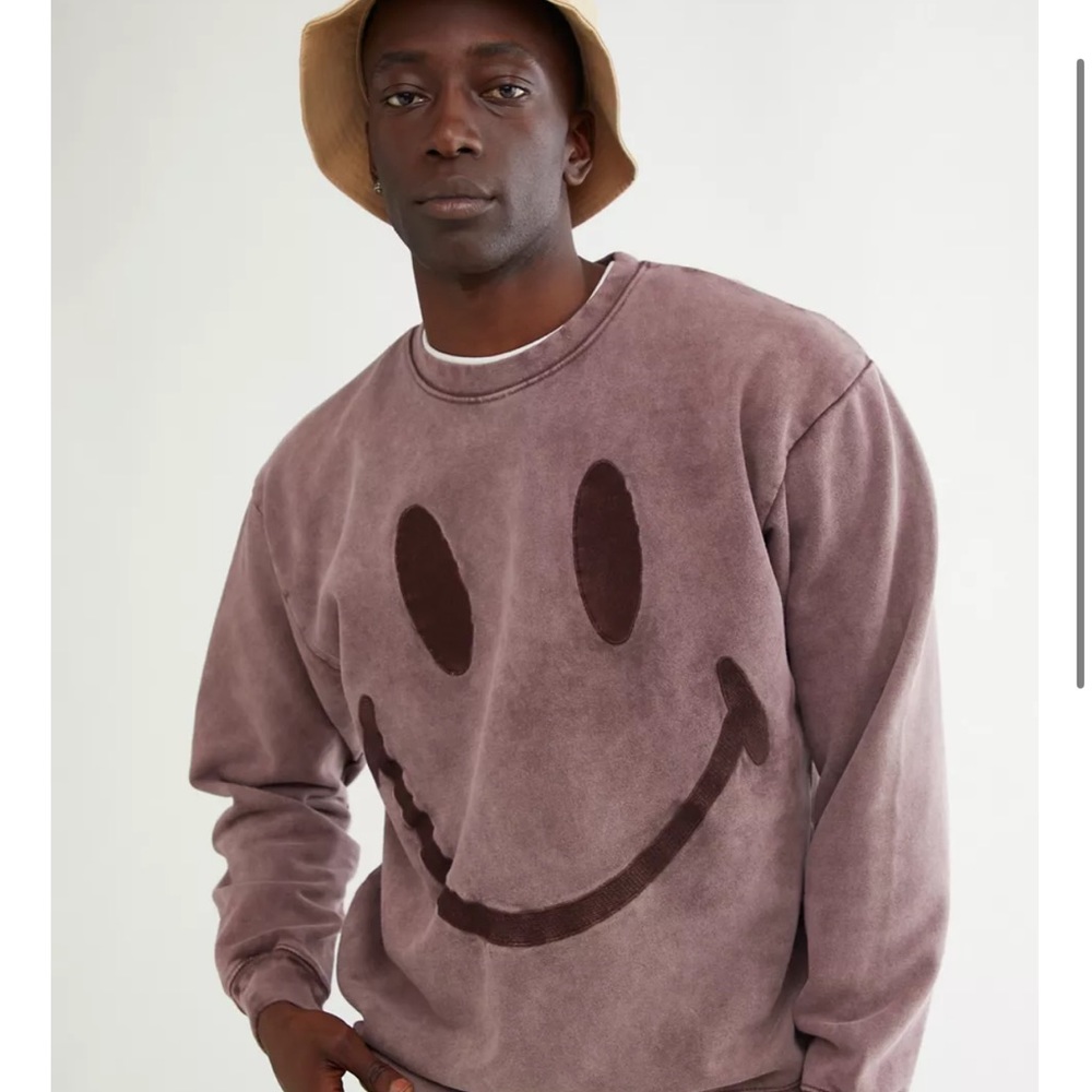 Crewneck - Picture 4 of 4